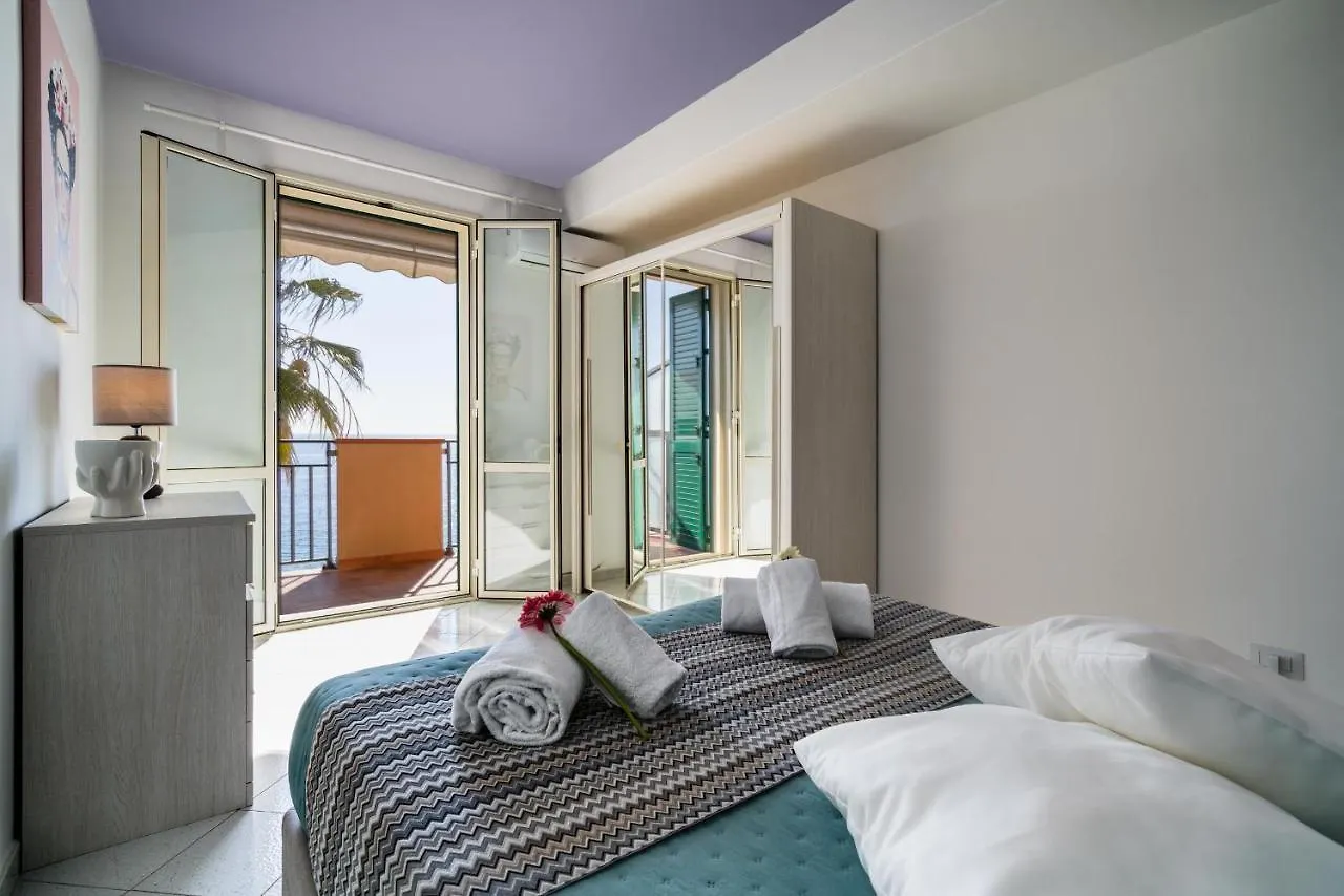 Loft Balcone Sul Mare Apartment Letojanni