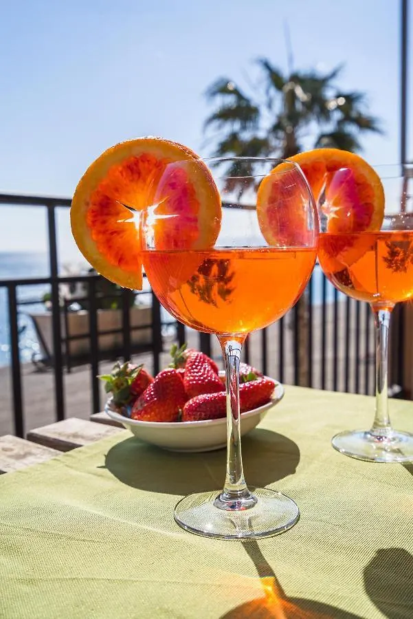 شقة Loft Balcone Sul Mare يتوجاني