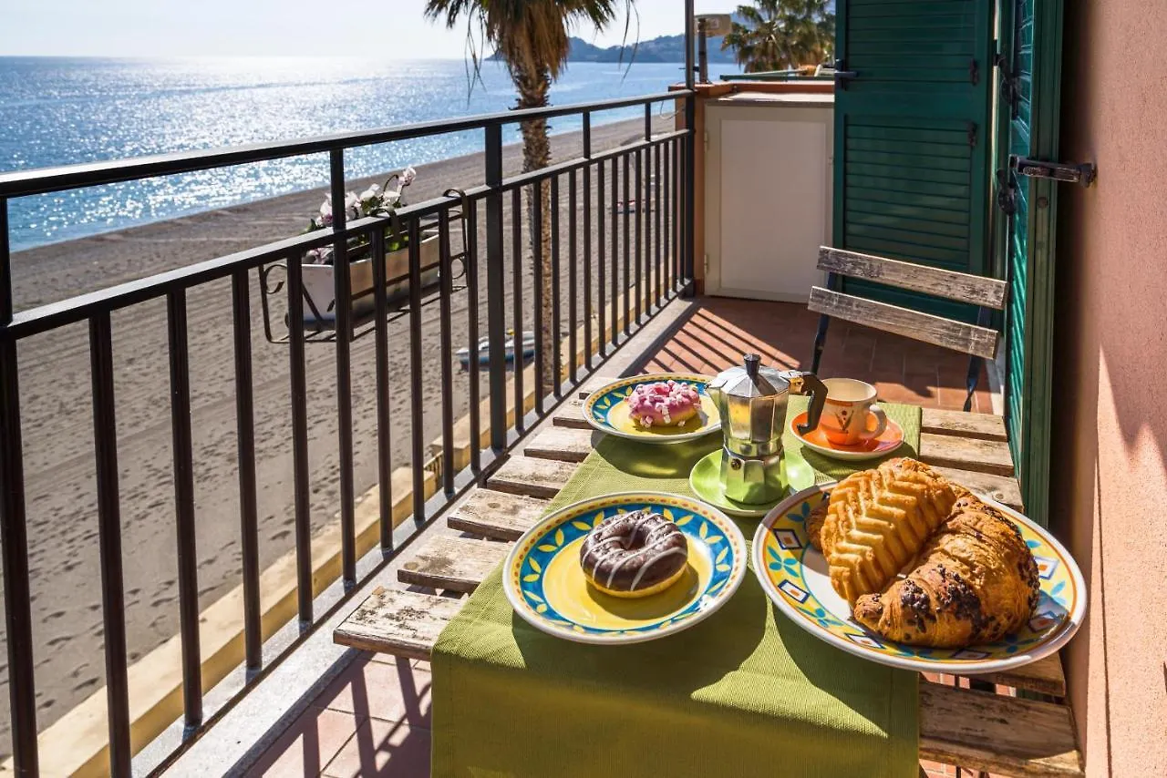 شقة Loft Balcone Sul Mare يتوجاني