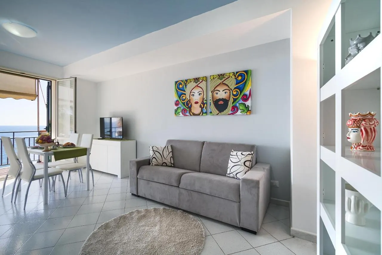 レトイアンニLoft Balcone Sul Mareアパートメント レトイアンニ