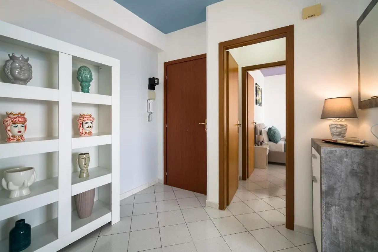 Appartamento Loft Balcone Sul Mare Letojanni 0*,  Italia