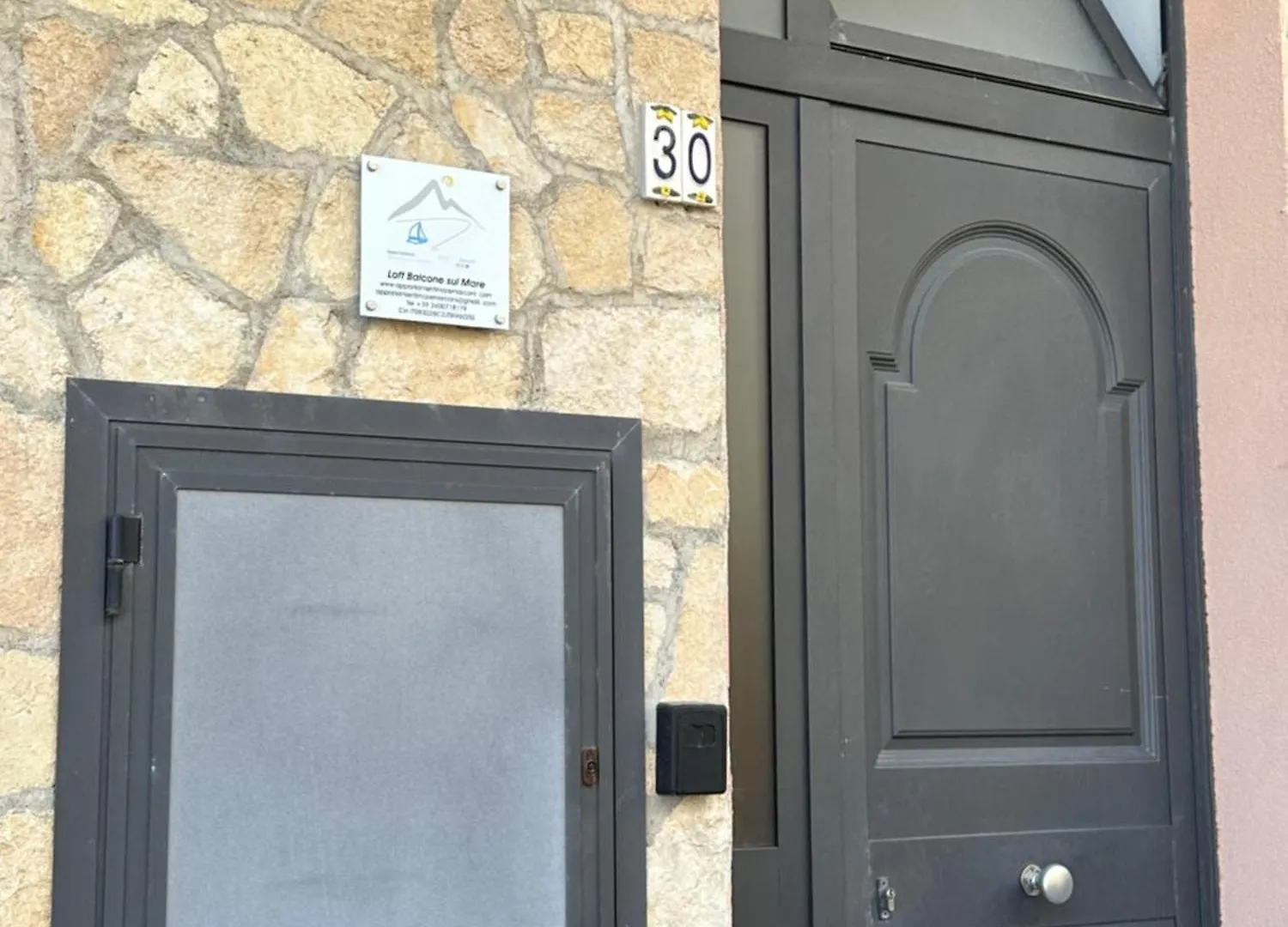 شقة Loft Balcone Sul Mare يتوجاني